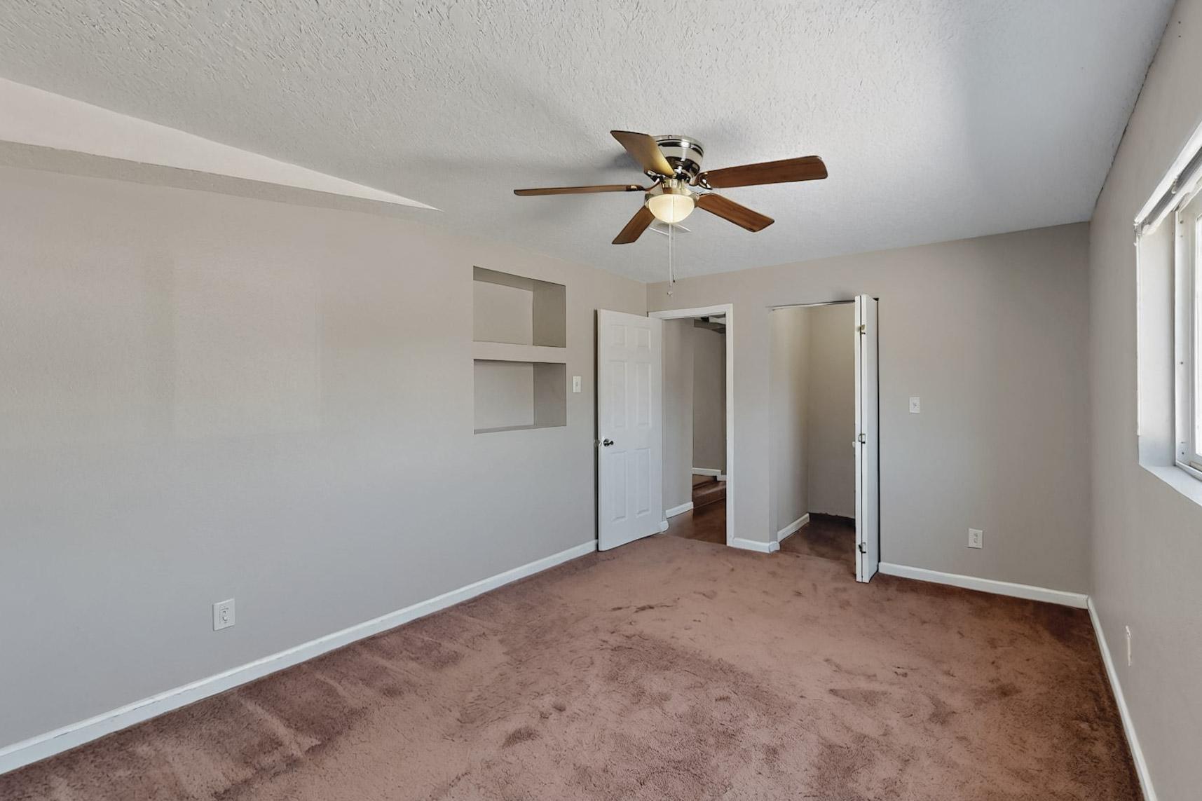 2215 TAPIA Boulevard SW