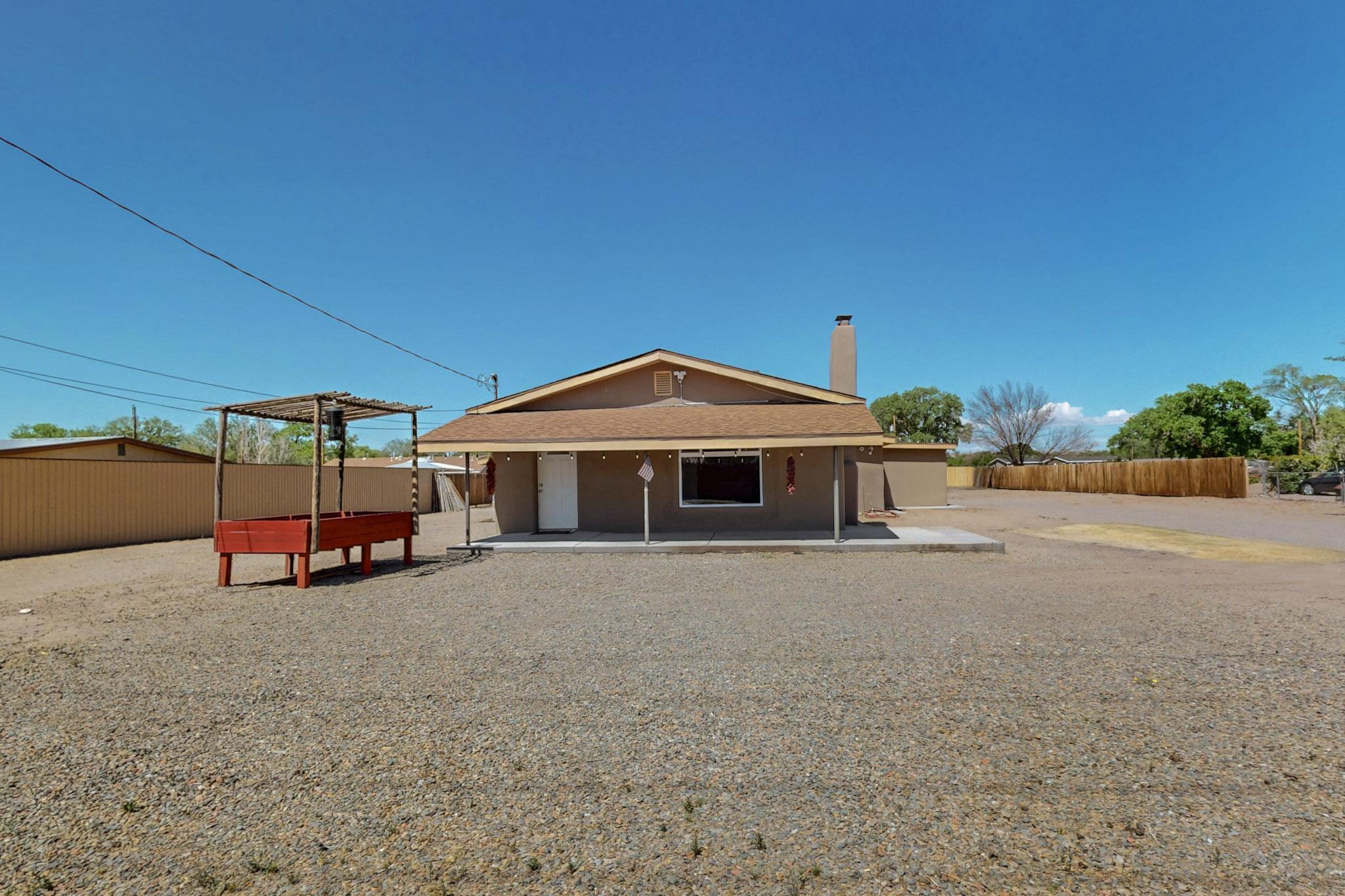 2215 TAPIA Boulevard SW