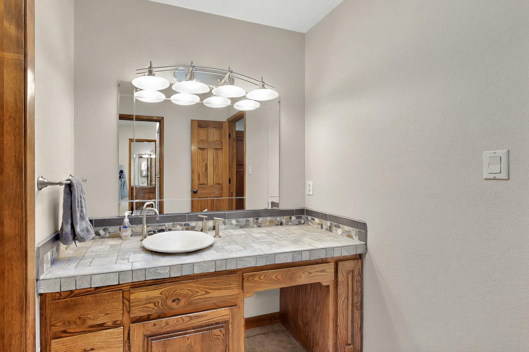 13108 Della Longa Lane NE