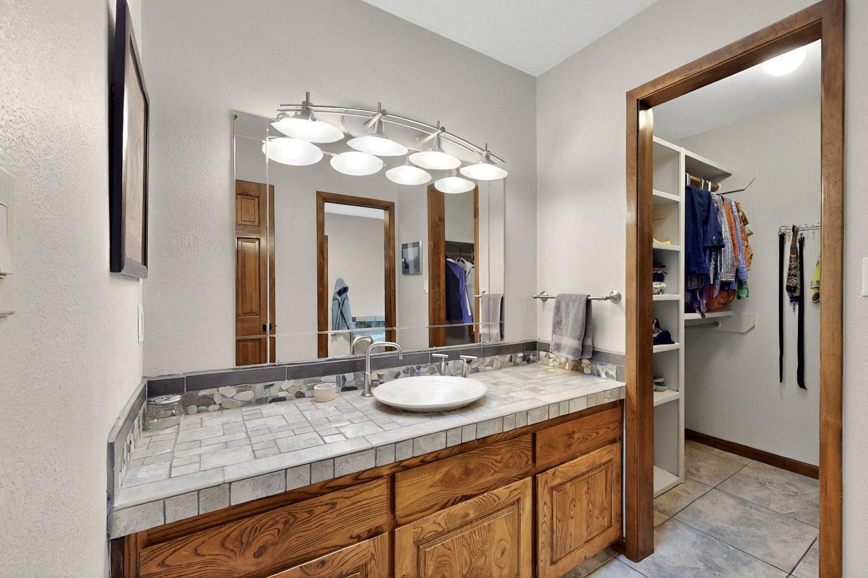 13108 Della Longa Lane NE