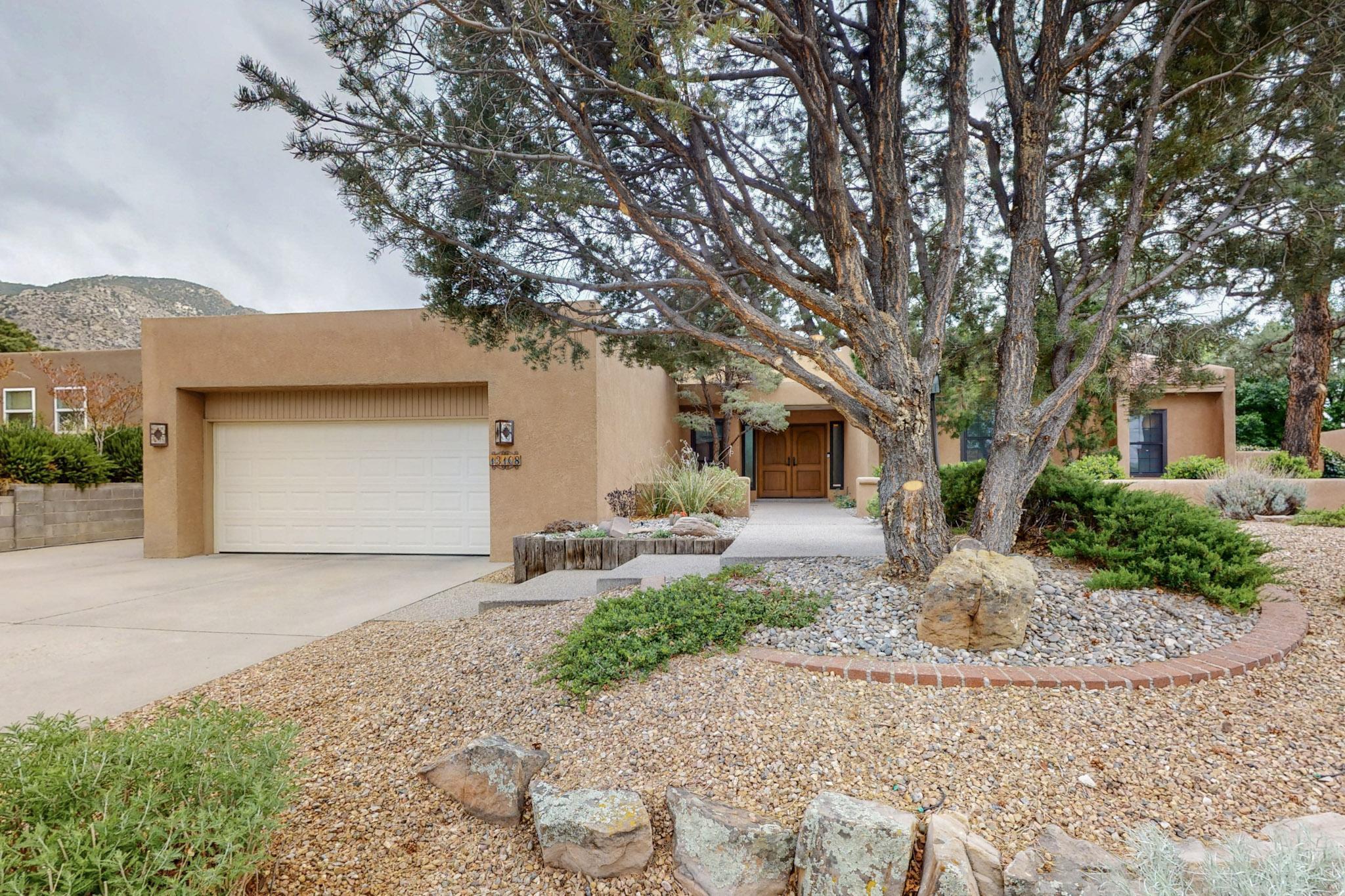 13108 Della Longa Lane NE