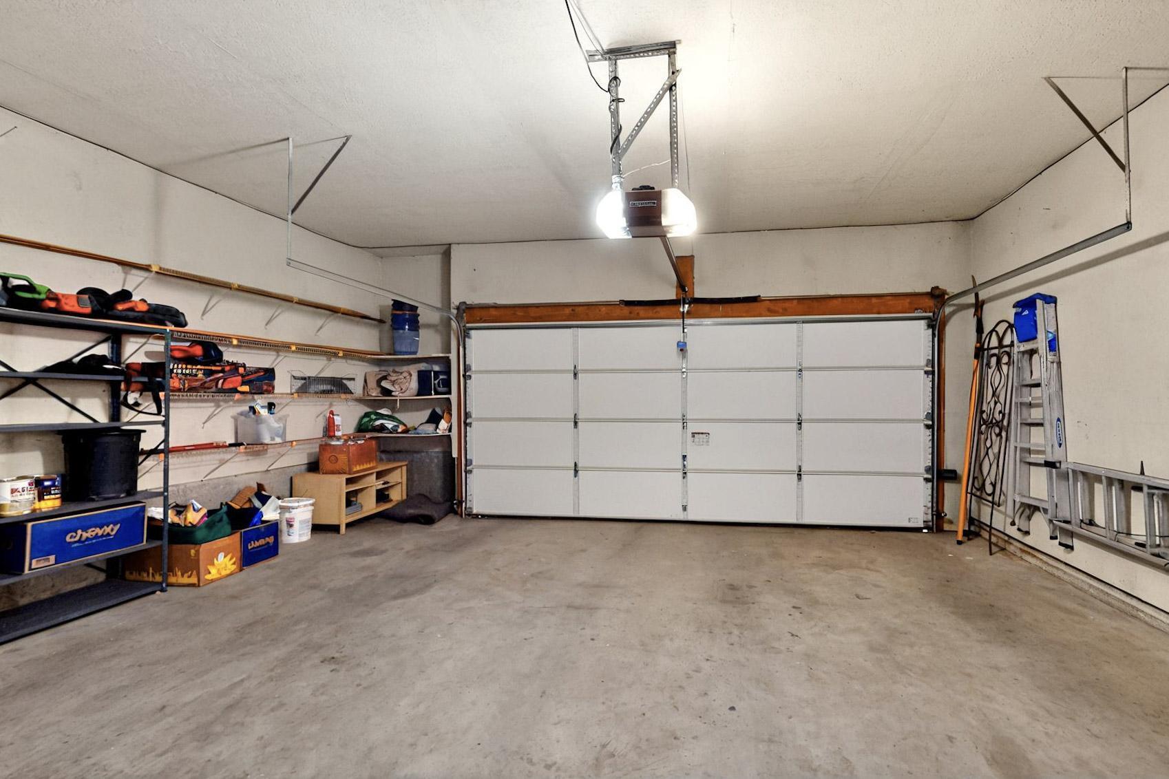 13108 Della Longa Lane NE
