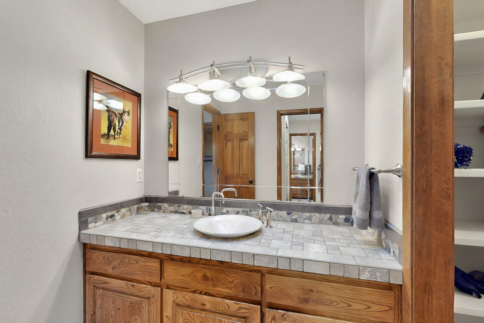 13108 Della Longa Lane NE