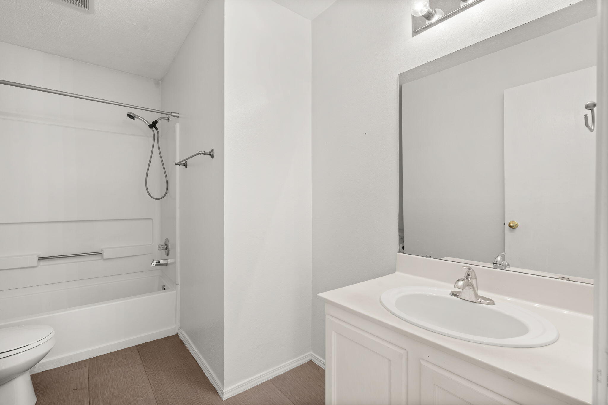 1331 EL SEGUNDO Avenue NE