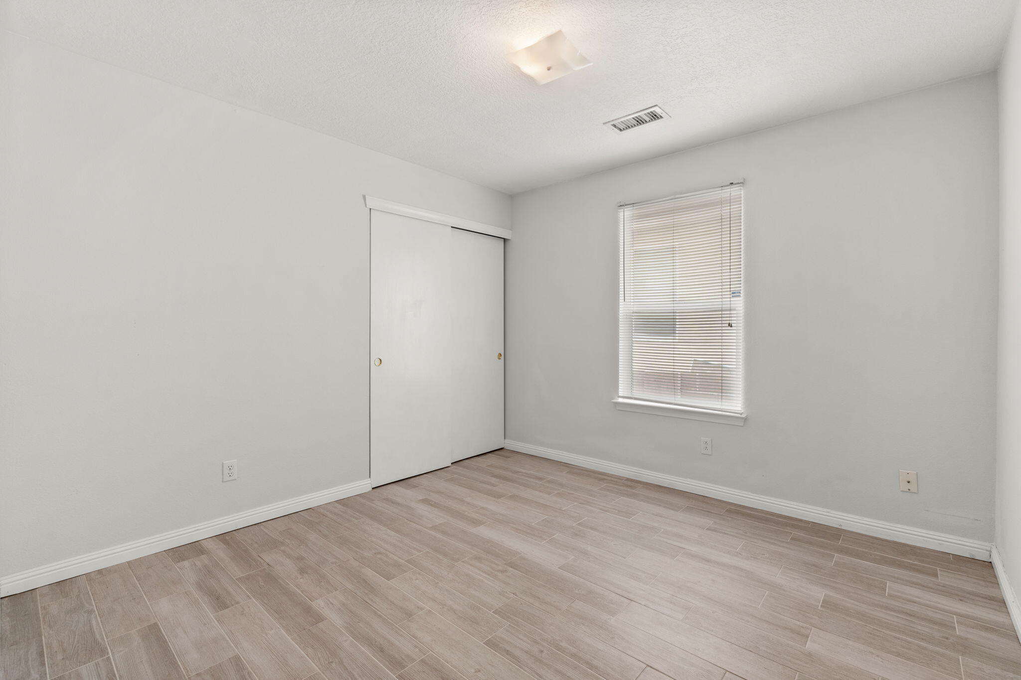 1331 EL SEGUNDO Avenue NE