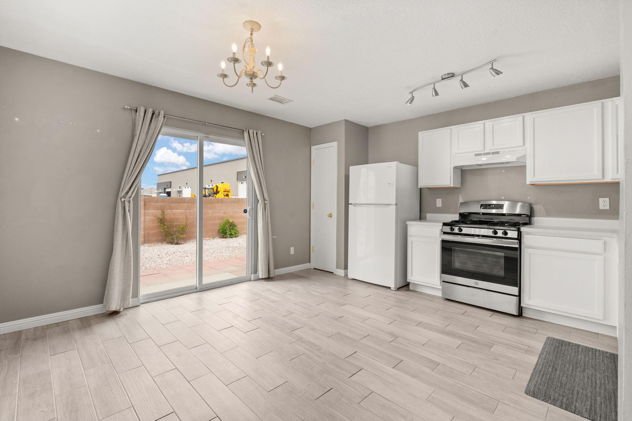 1331 EL SEGUNDO Avenue NE