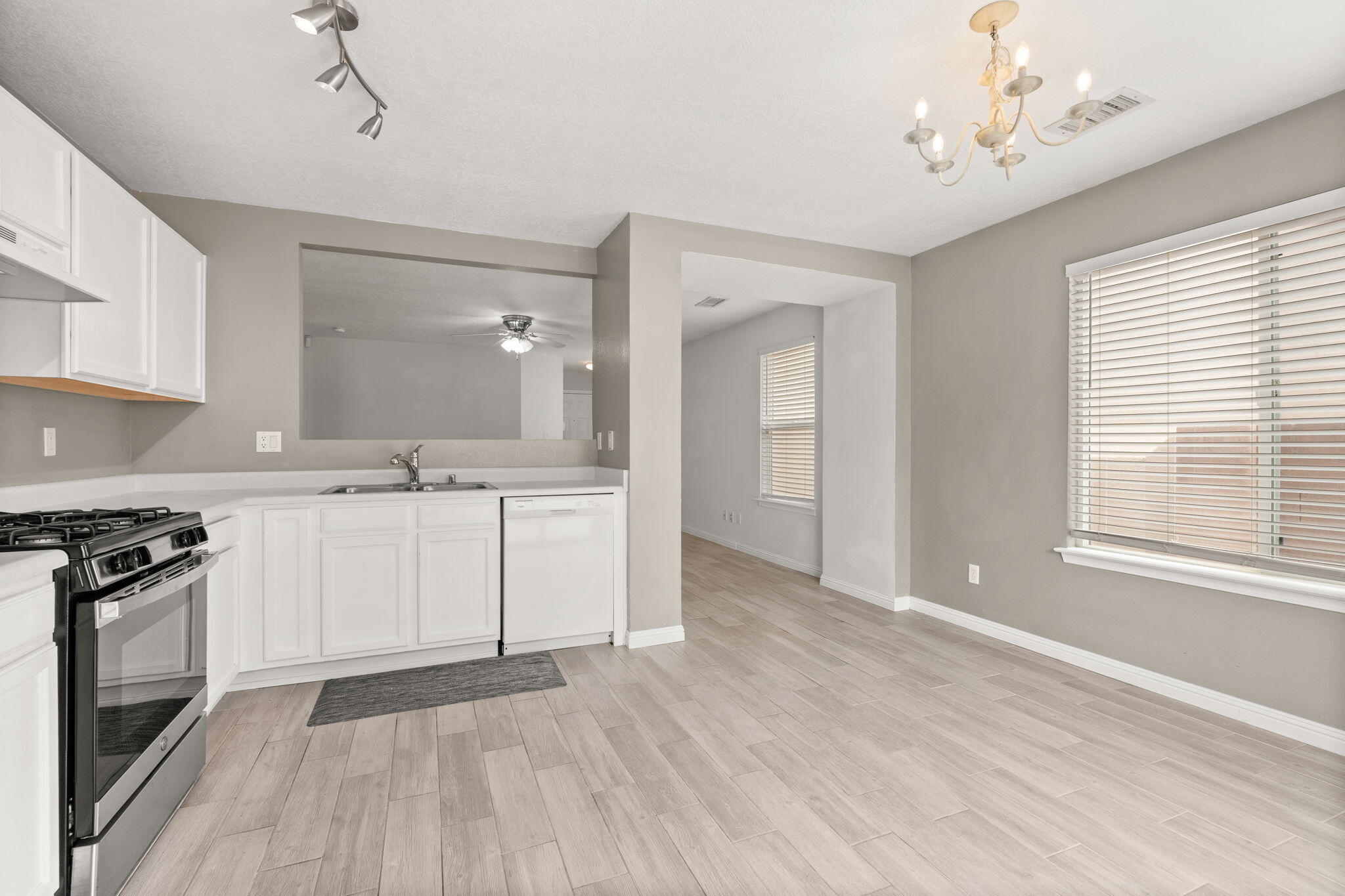 1331 EL SEGUNDO Avenue NE