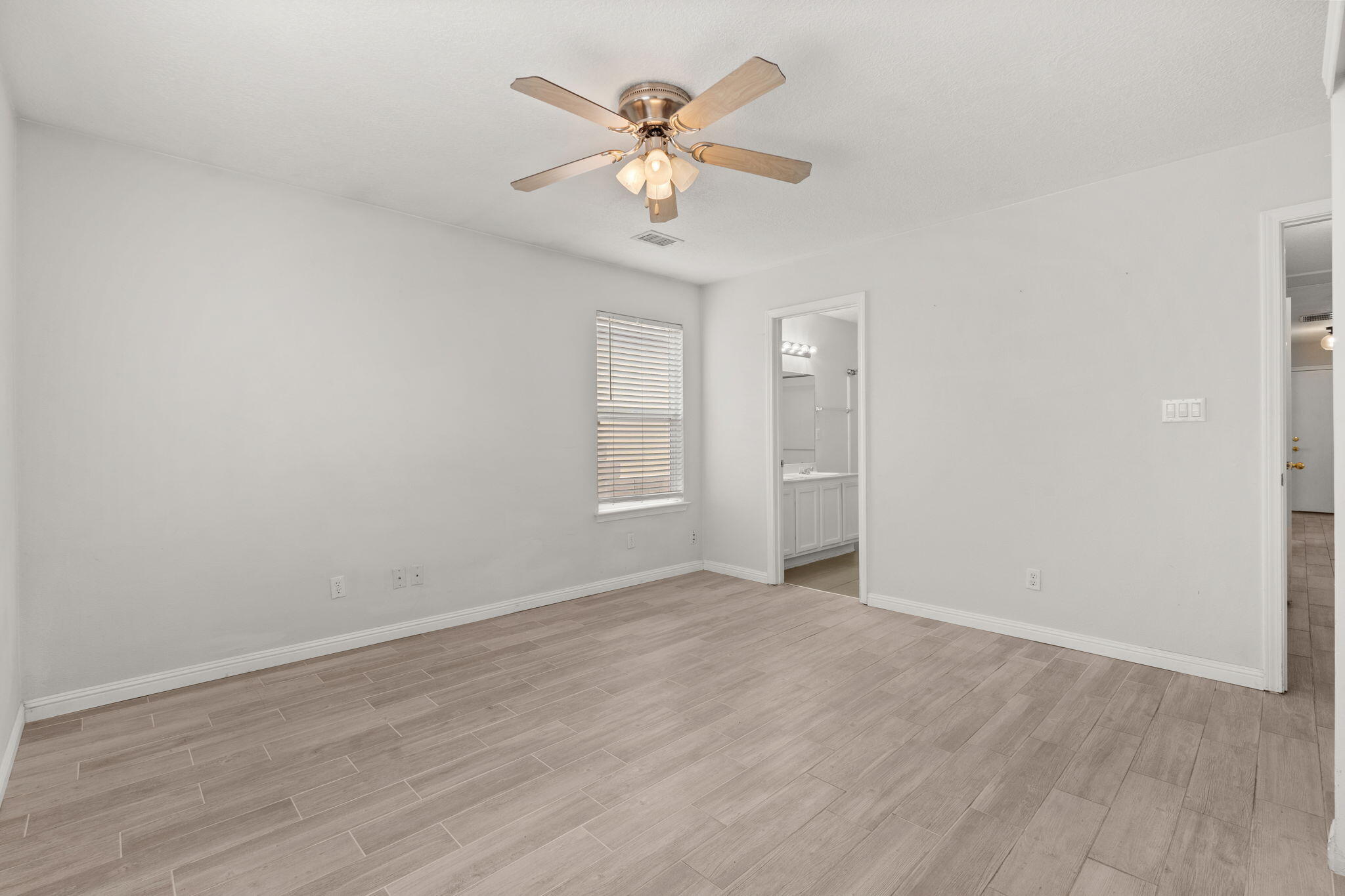 1331 EL SEGUNDO Avenue NE