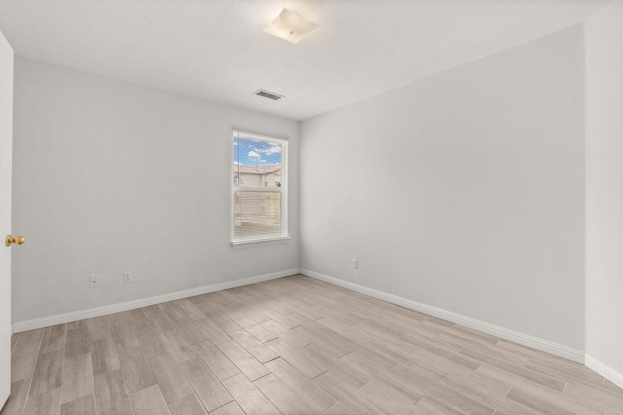 1331 EL SEGUNDO Avenue NE