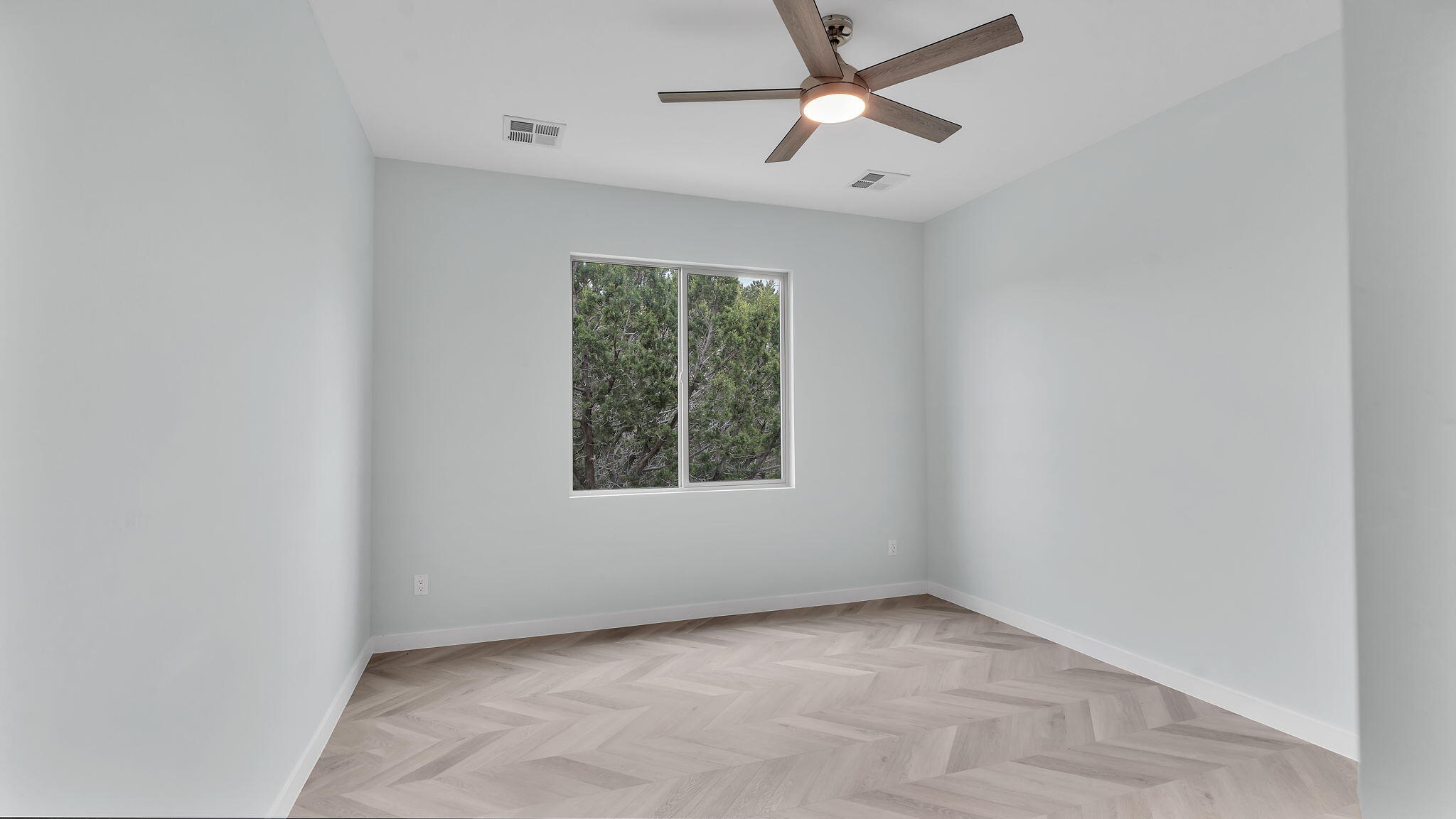 15 Meadowland Court