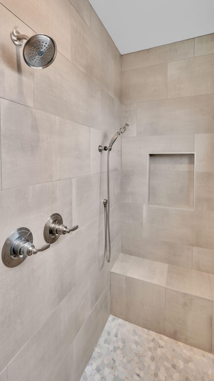 15 Meadowland Court
