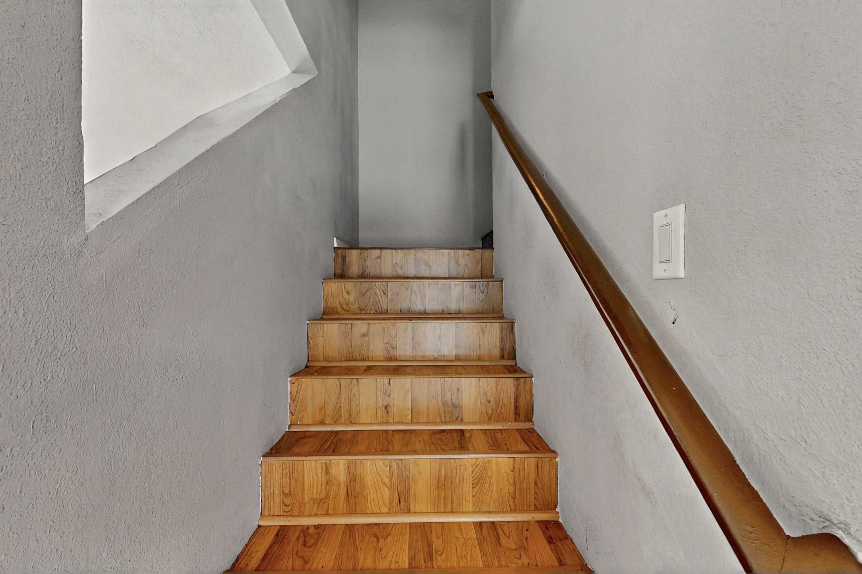8209 FEATHERTOP Road SW