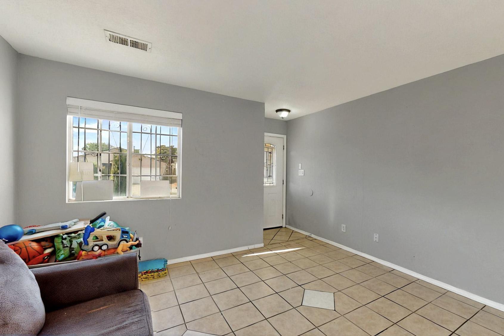 8209 FEATHERTOP Road SW