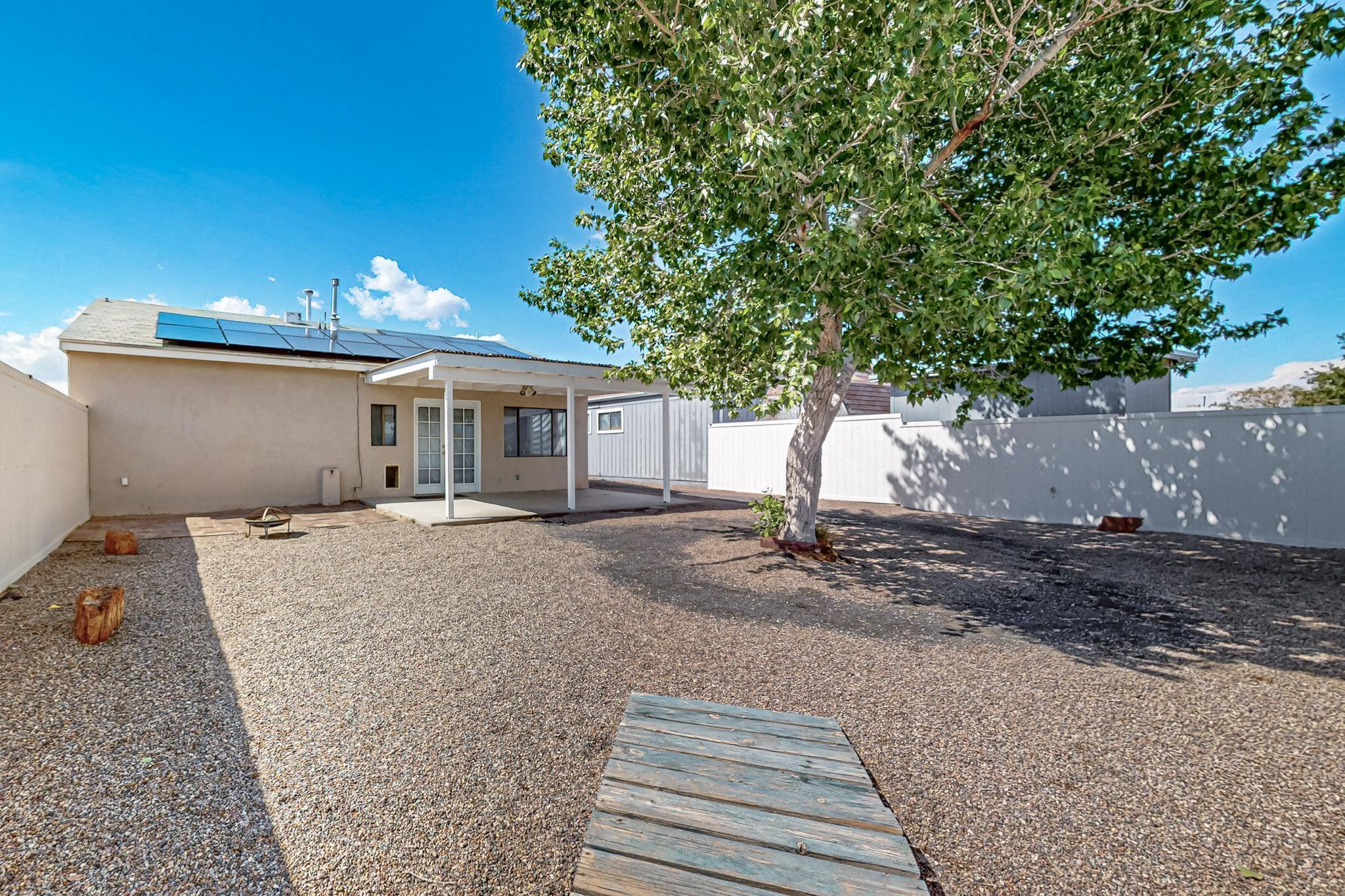 154 PEARL Drive NE