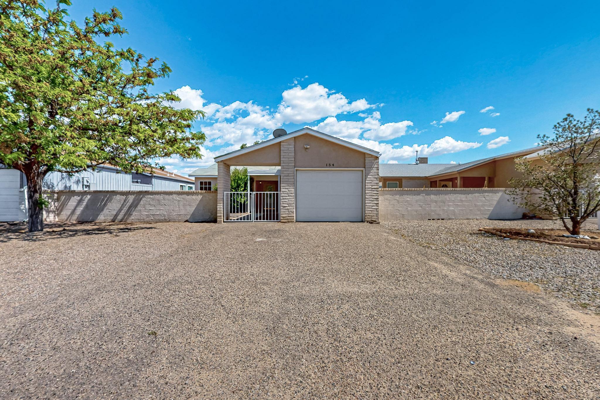 154 PEARL Drive NE
