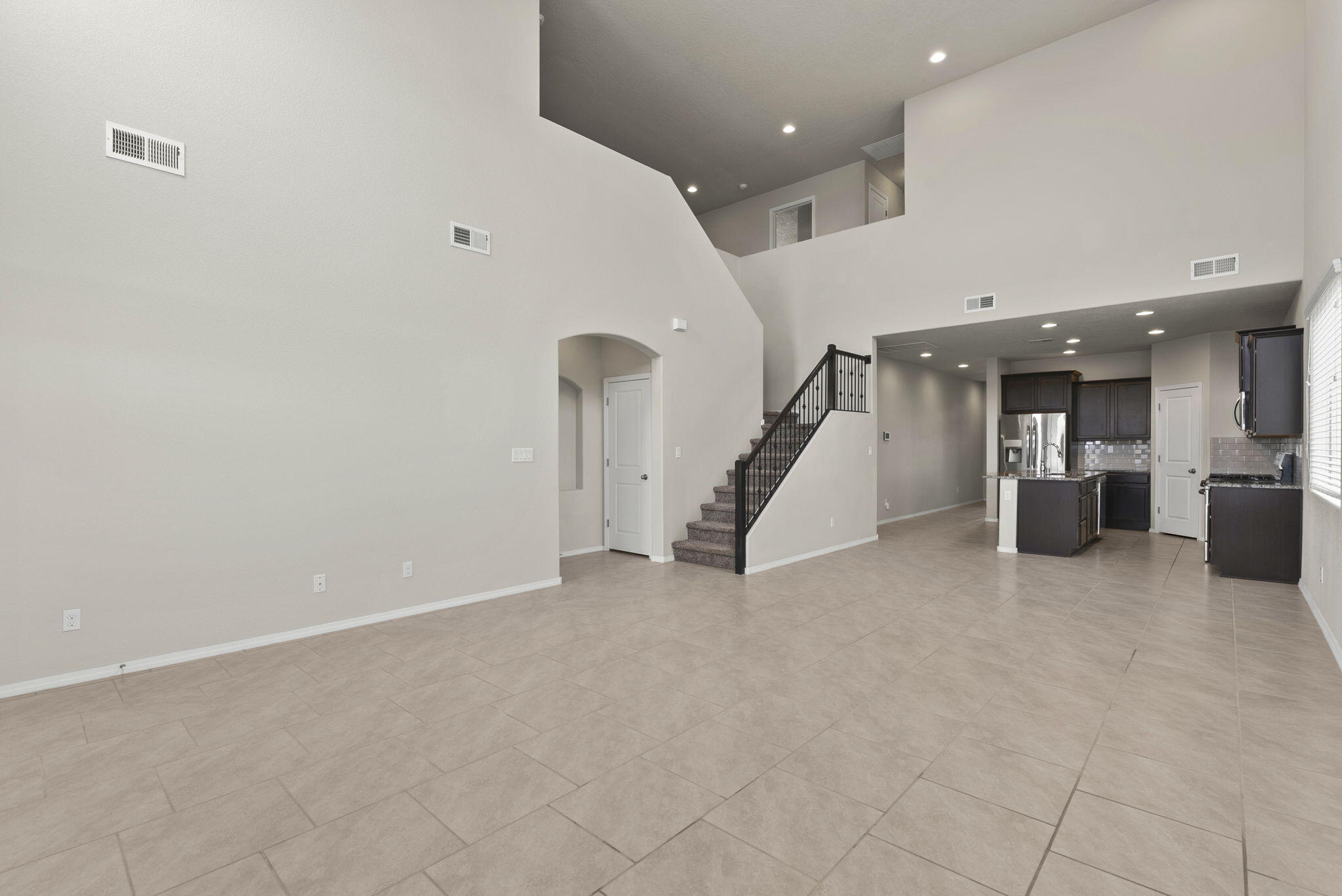 1155 GRACE Street NE