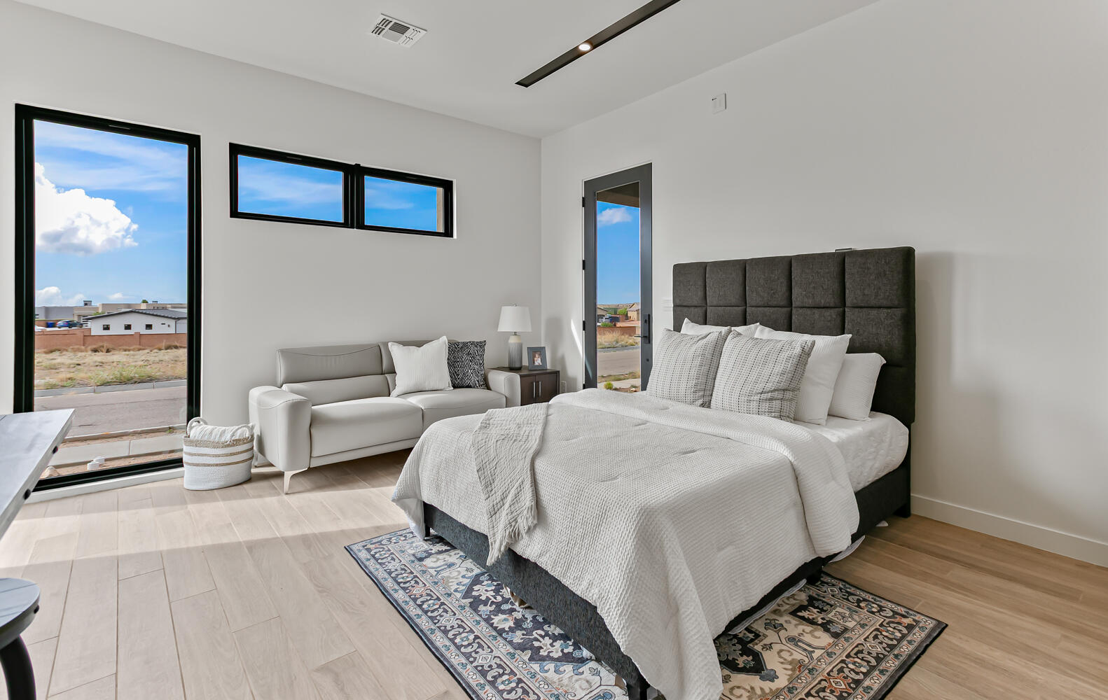 6511 VISTA DEL PRADO