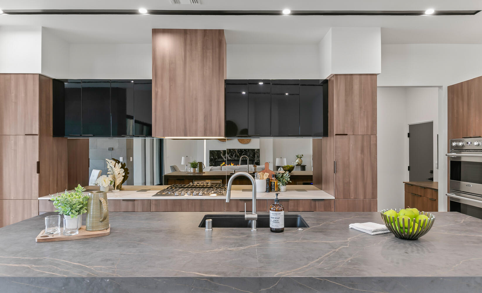 6511 VISTA DEL PRADO