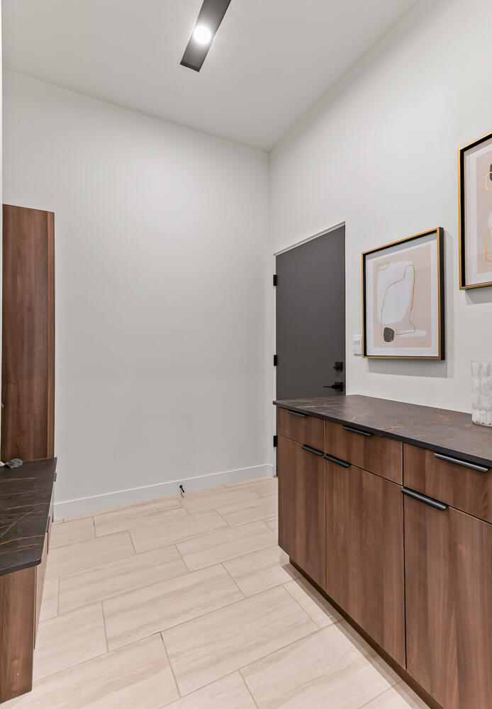 6511 VISTA DEL PRADO