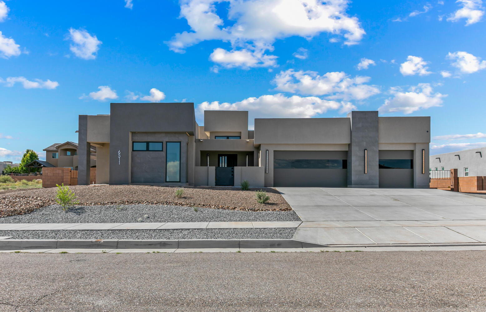6511 VISTA DEL PRADO