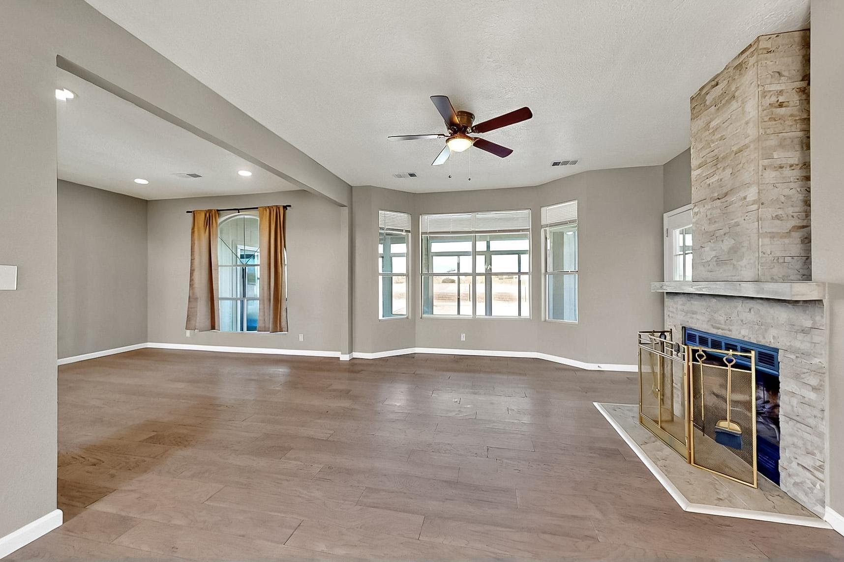 2598 SHAVANO PEAK Drive NE