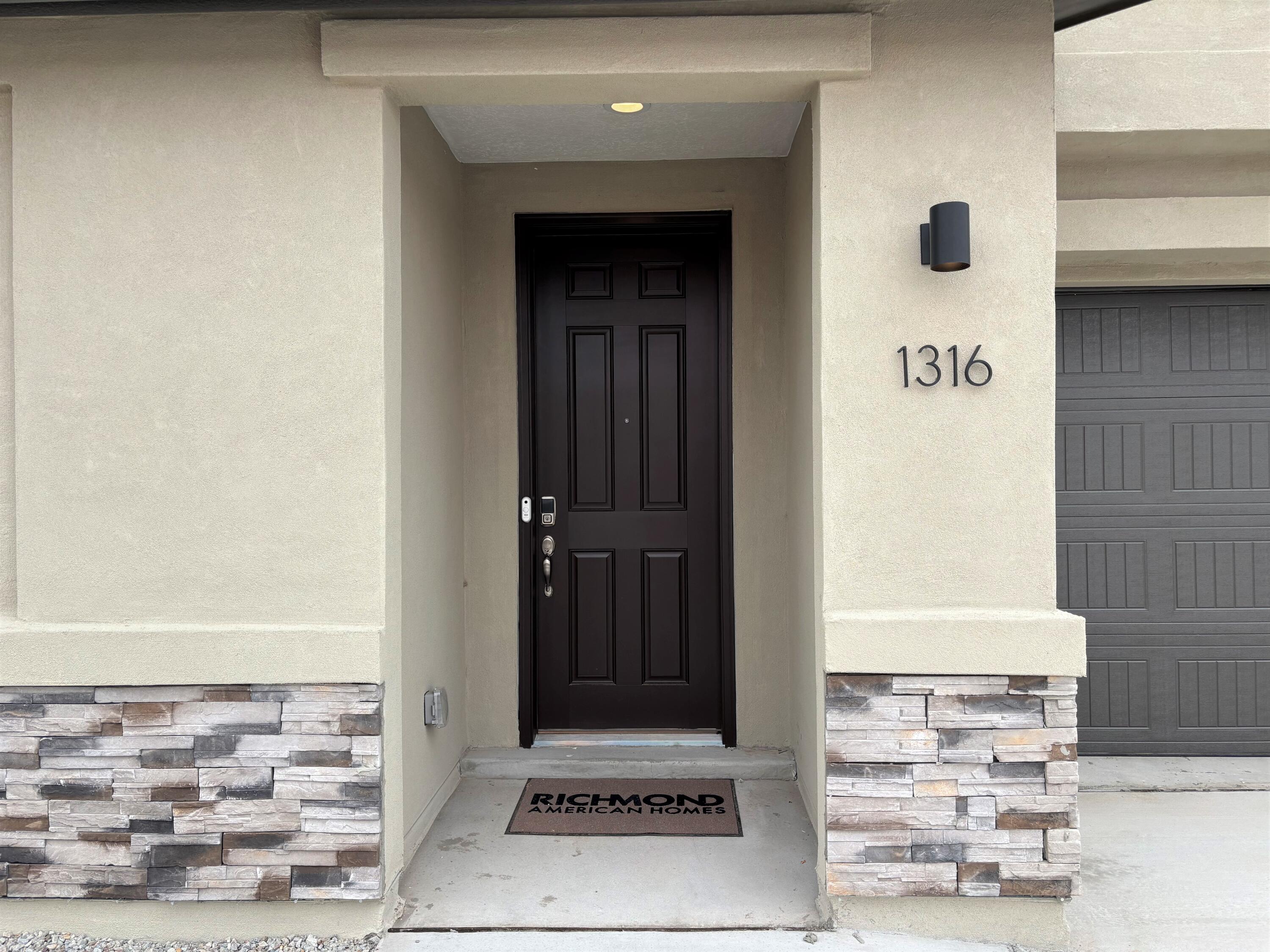 1316 Valle de Colores Court NW