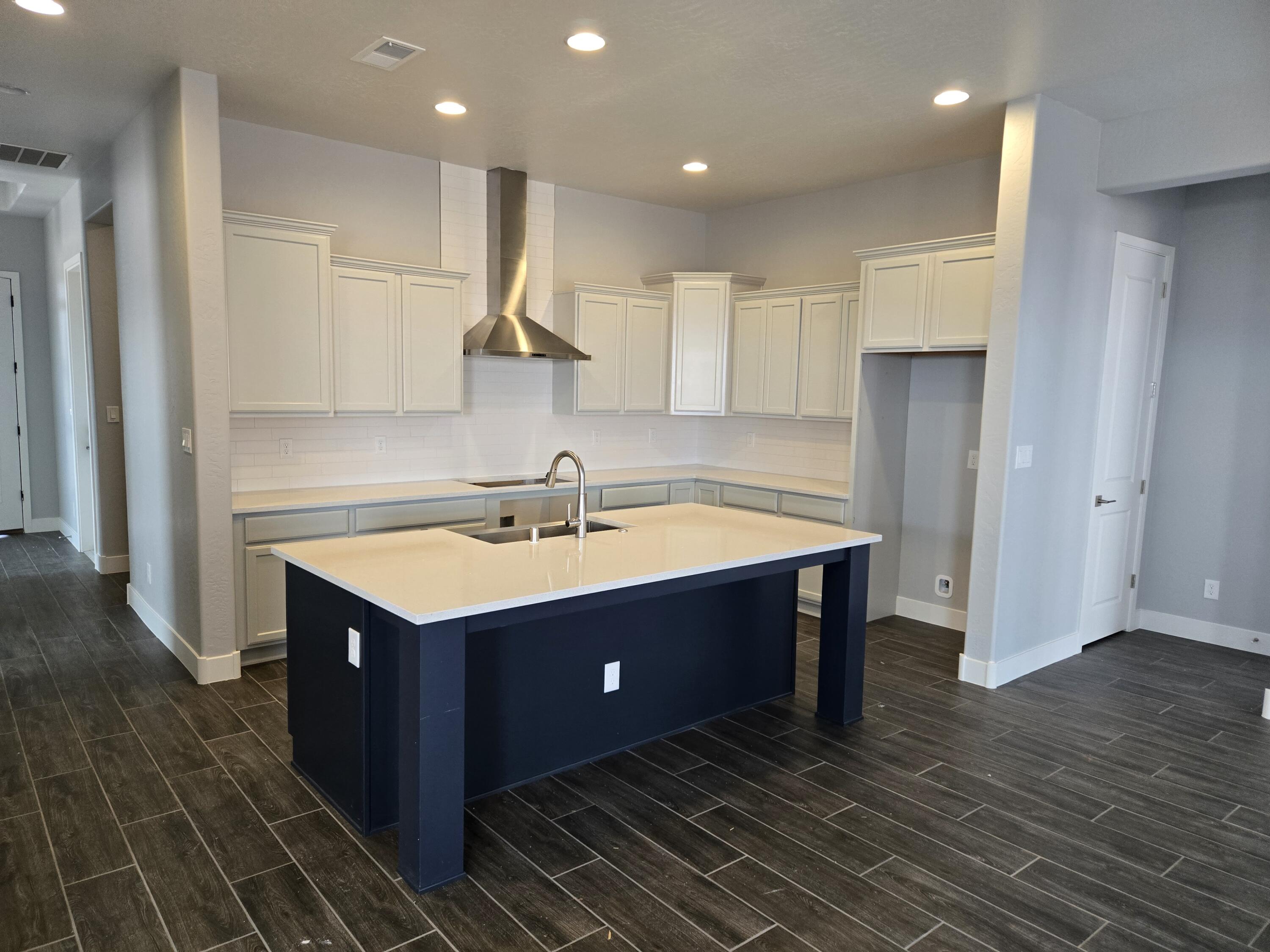 4412 George Loop NE