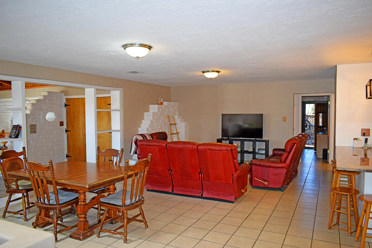 6 ORTEGA Road