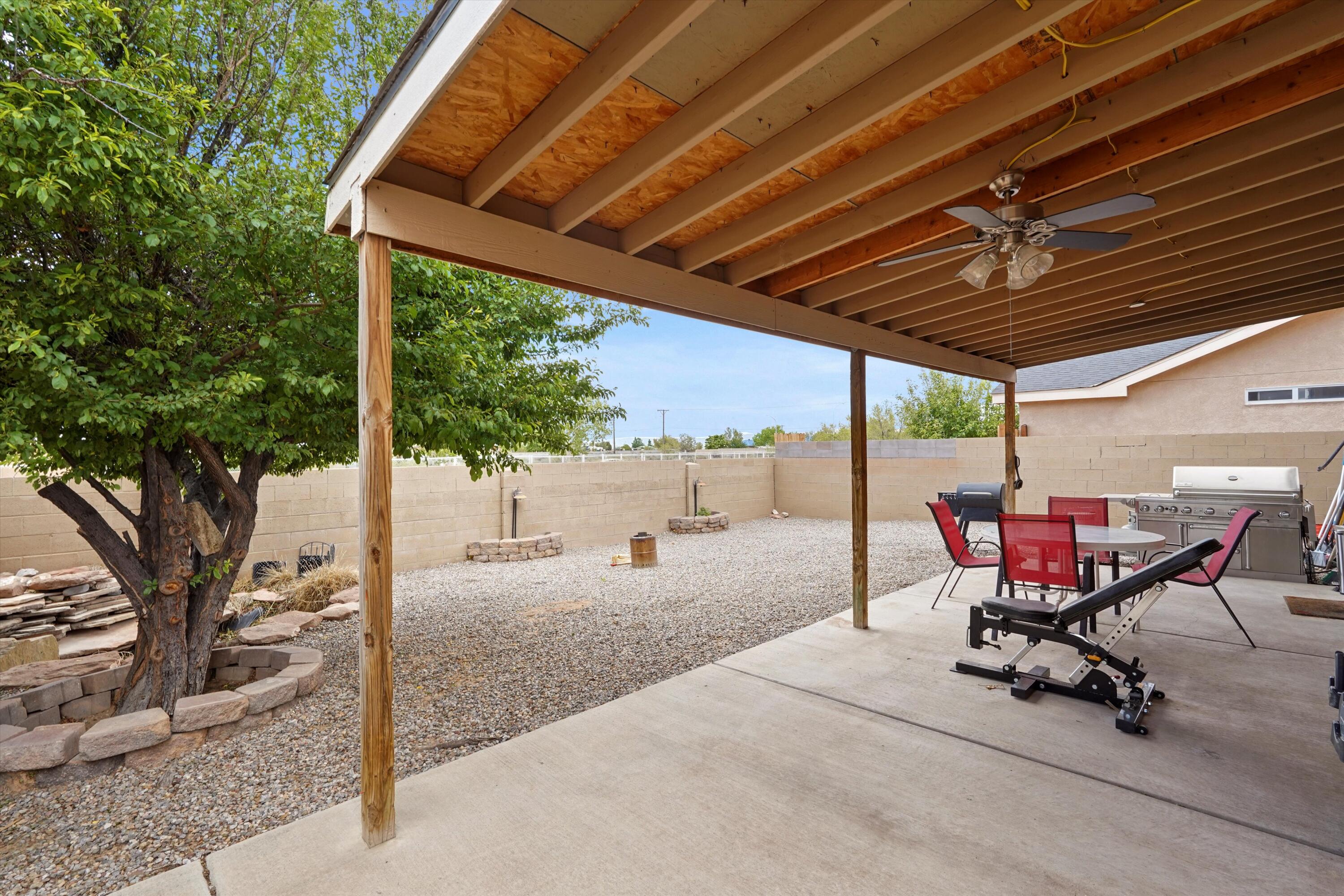 656 COTTONTAIL Street SW