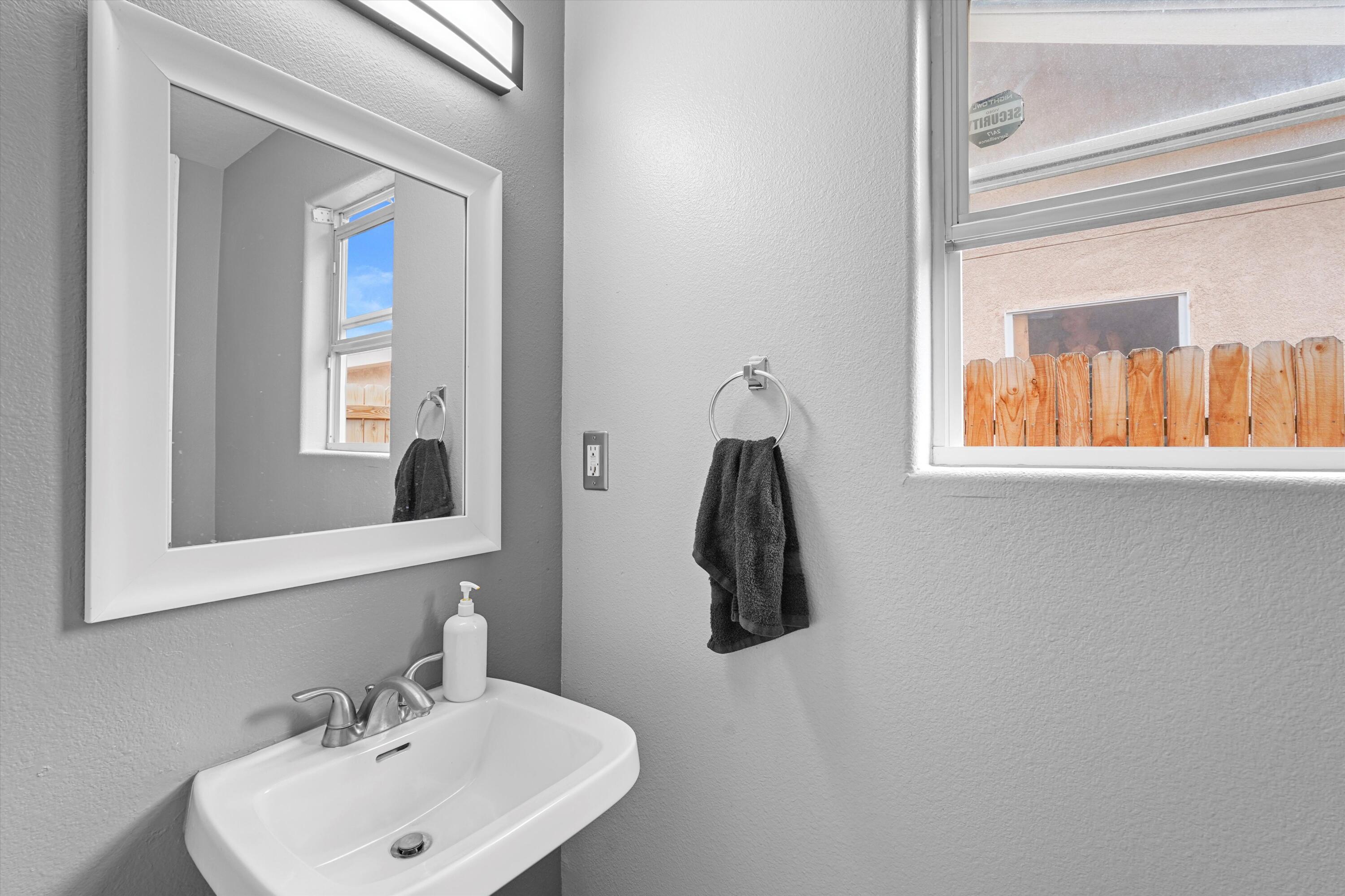 656 COTTONTAIL Street SW