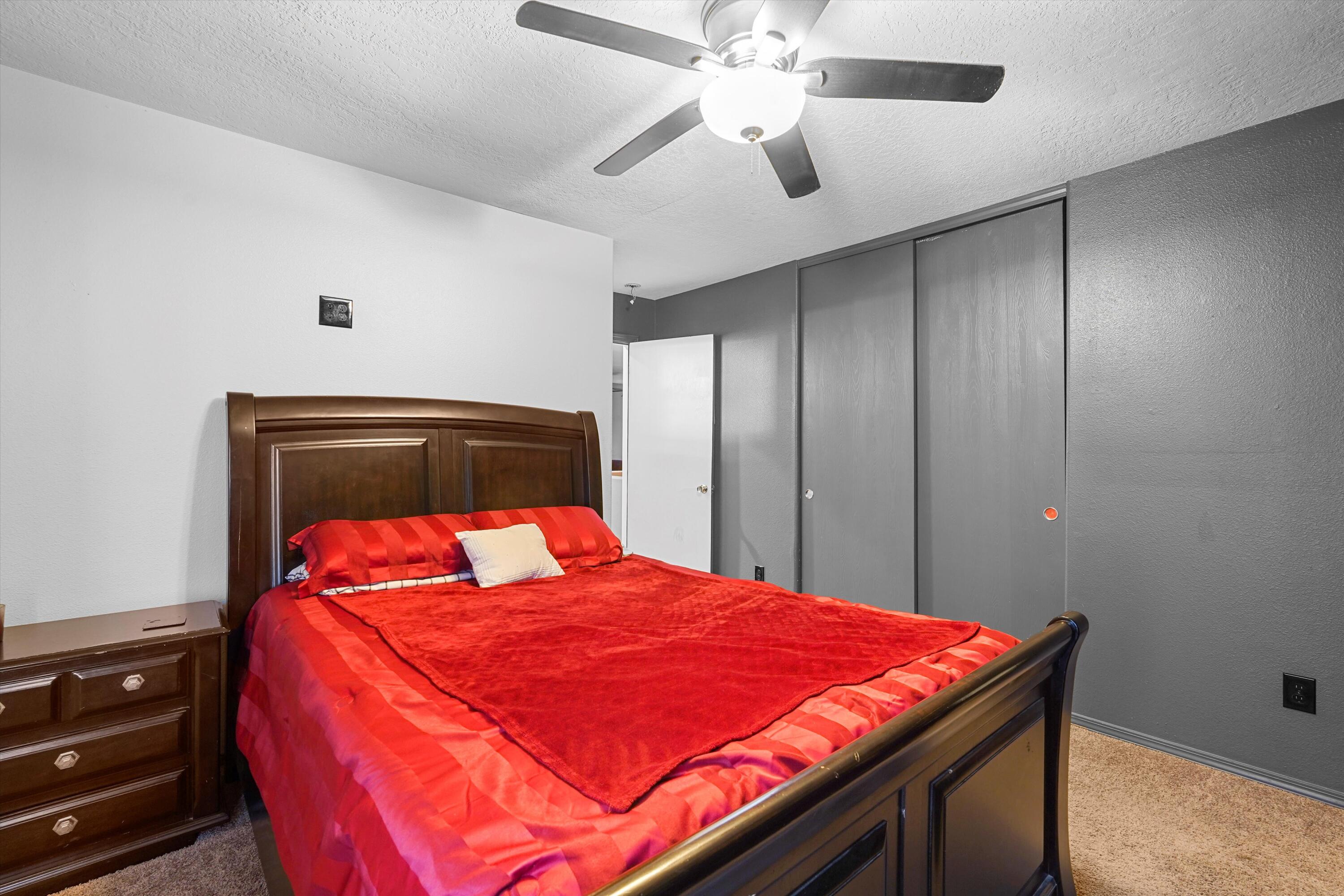 656 COTTONTAIL Street SW