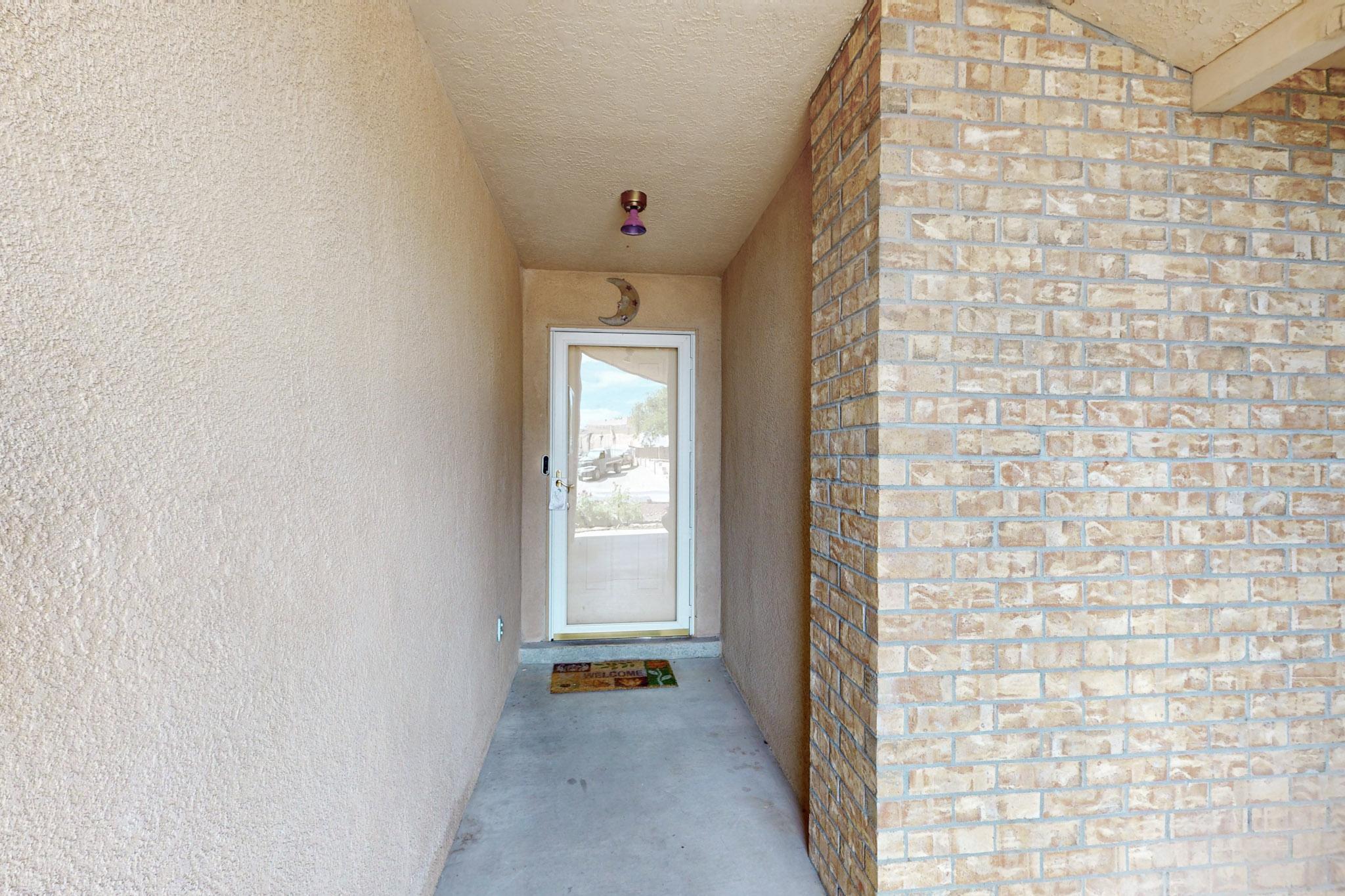 6242 ROADRUNNER Loop NE