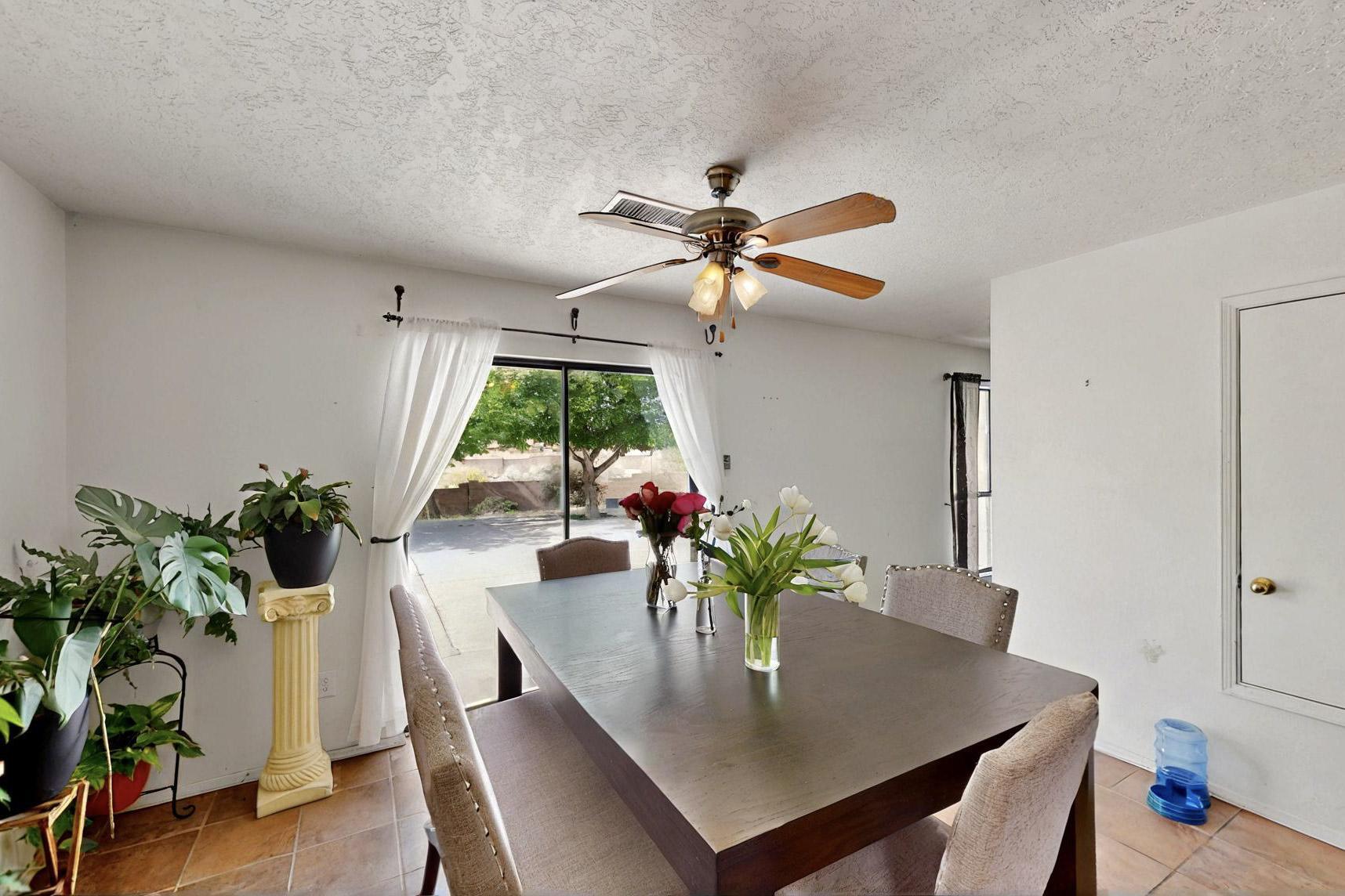 6242 ROADRUNNER Loop NE
