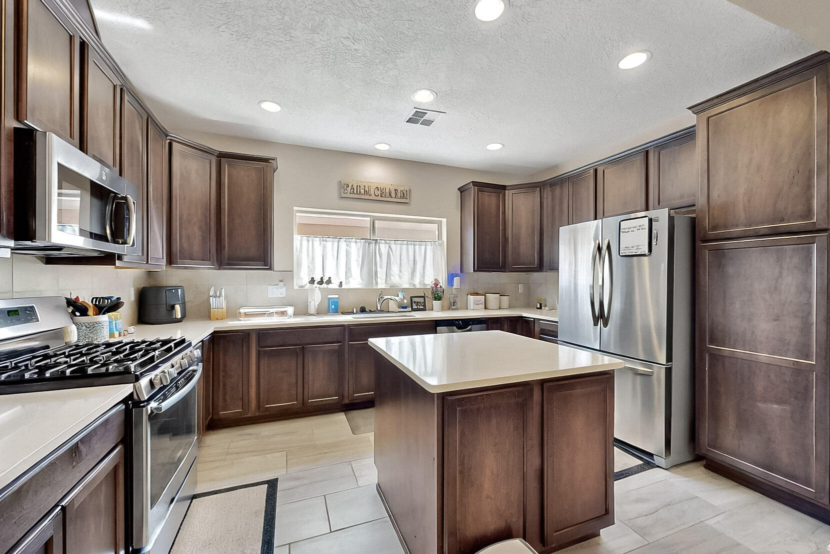 10812 DEL CARMEN Street NW