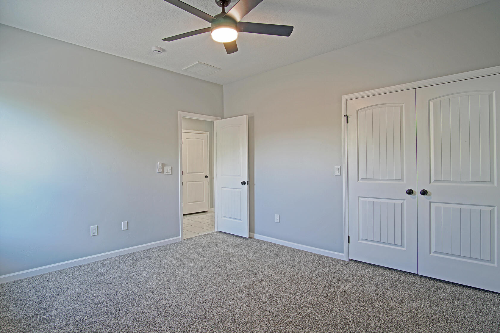 1225 VILLA ROSIE Court SW