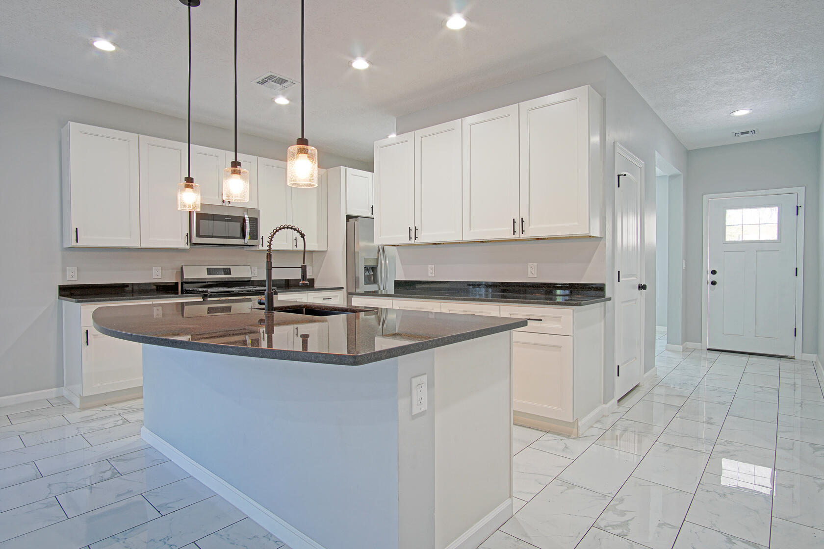 1225 VILLA ROSIE Court SW