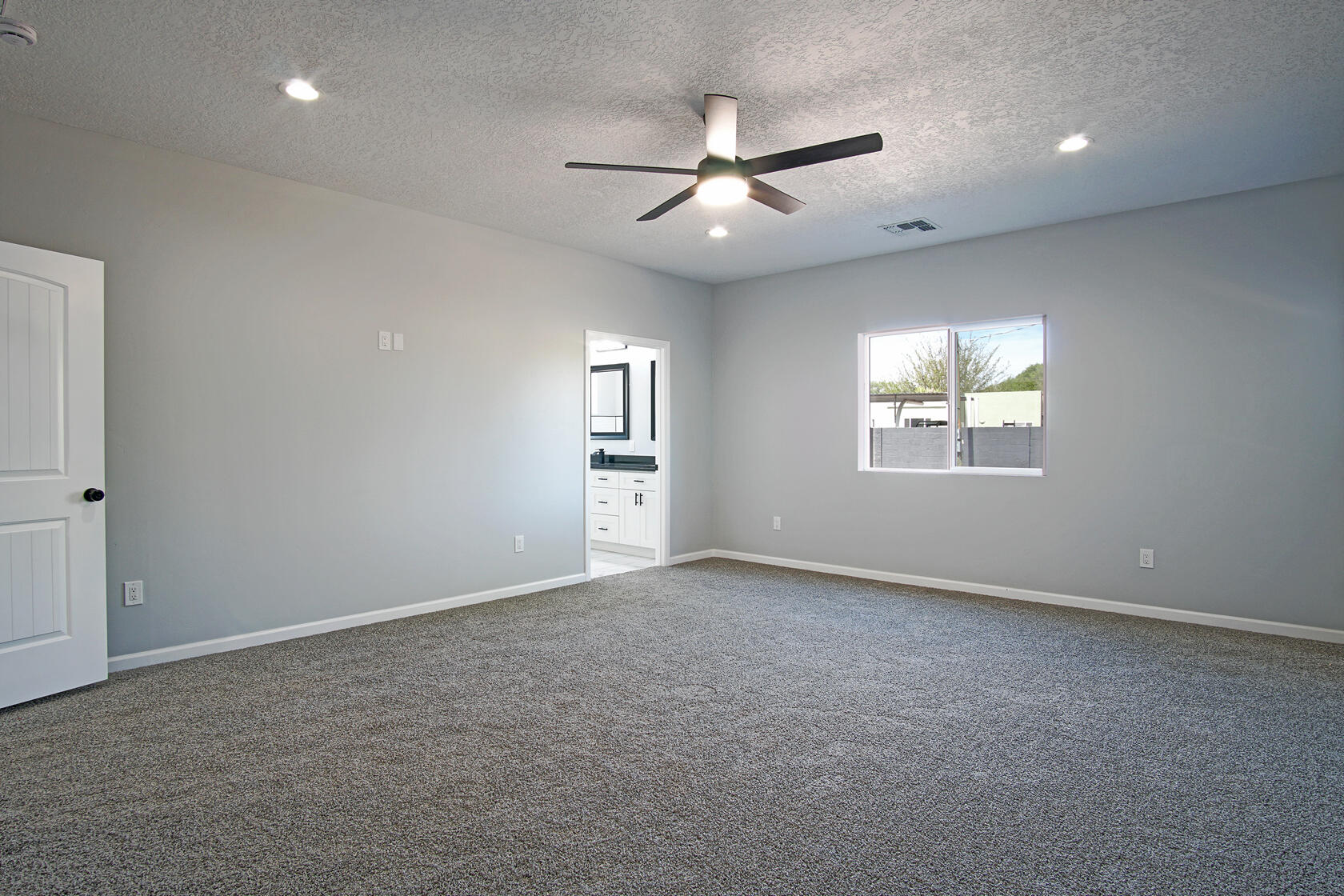 1225 VILLA ROSIE Court SW