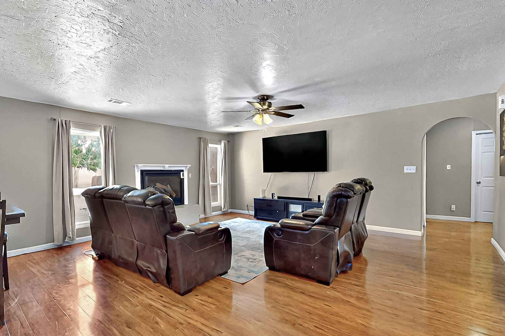 1905 Clearwater Loop NE