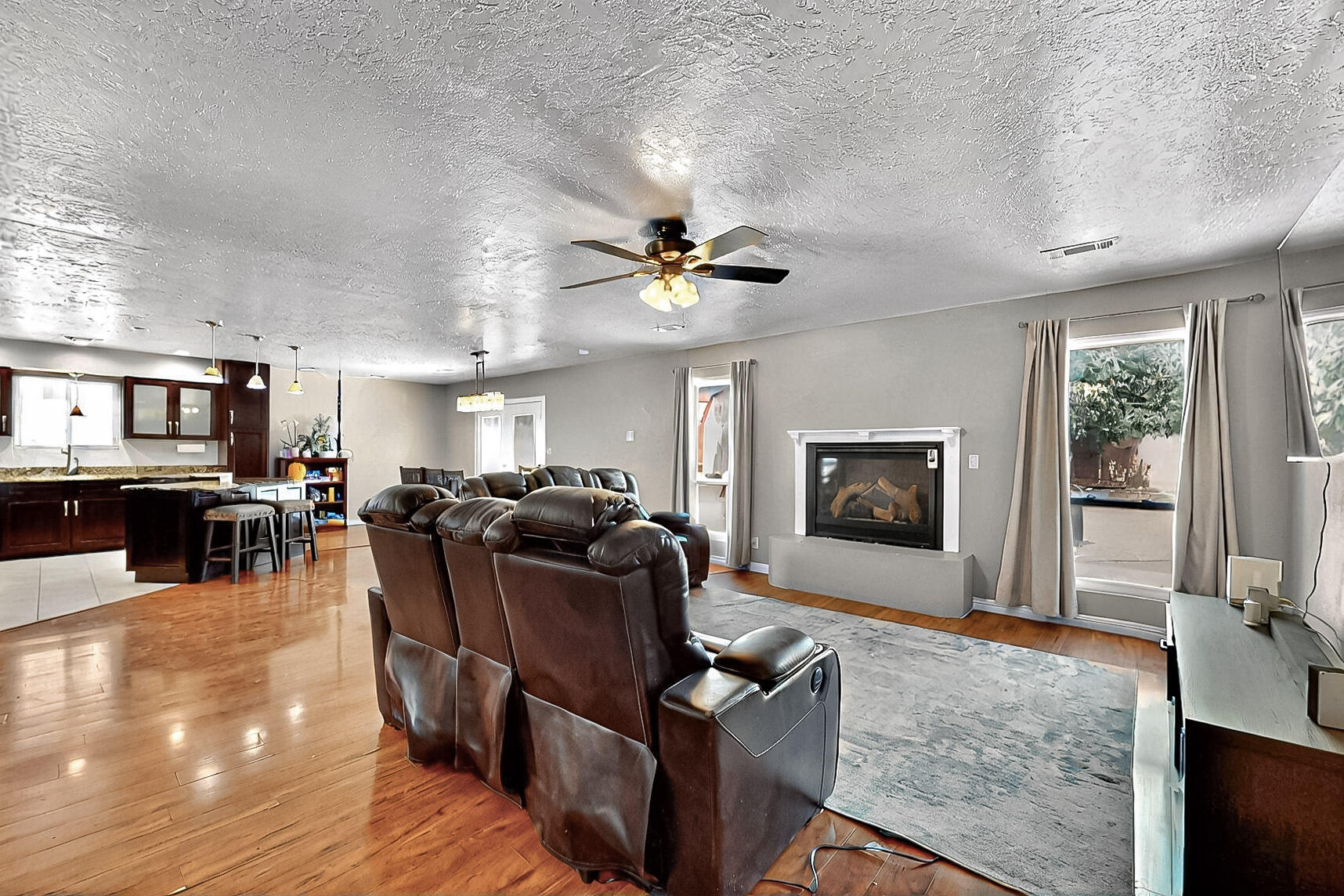 1905 Clearwater Loop NE