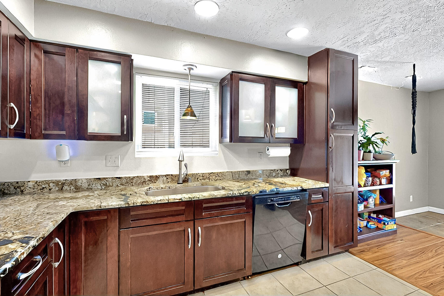 1905 Clearwater Loop NE
