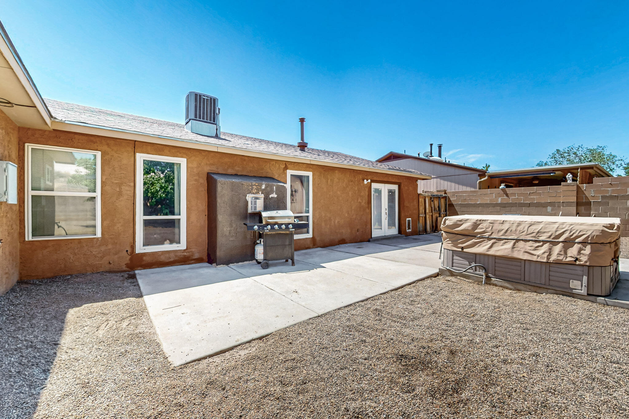 1905 Clearwater Loop NE