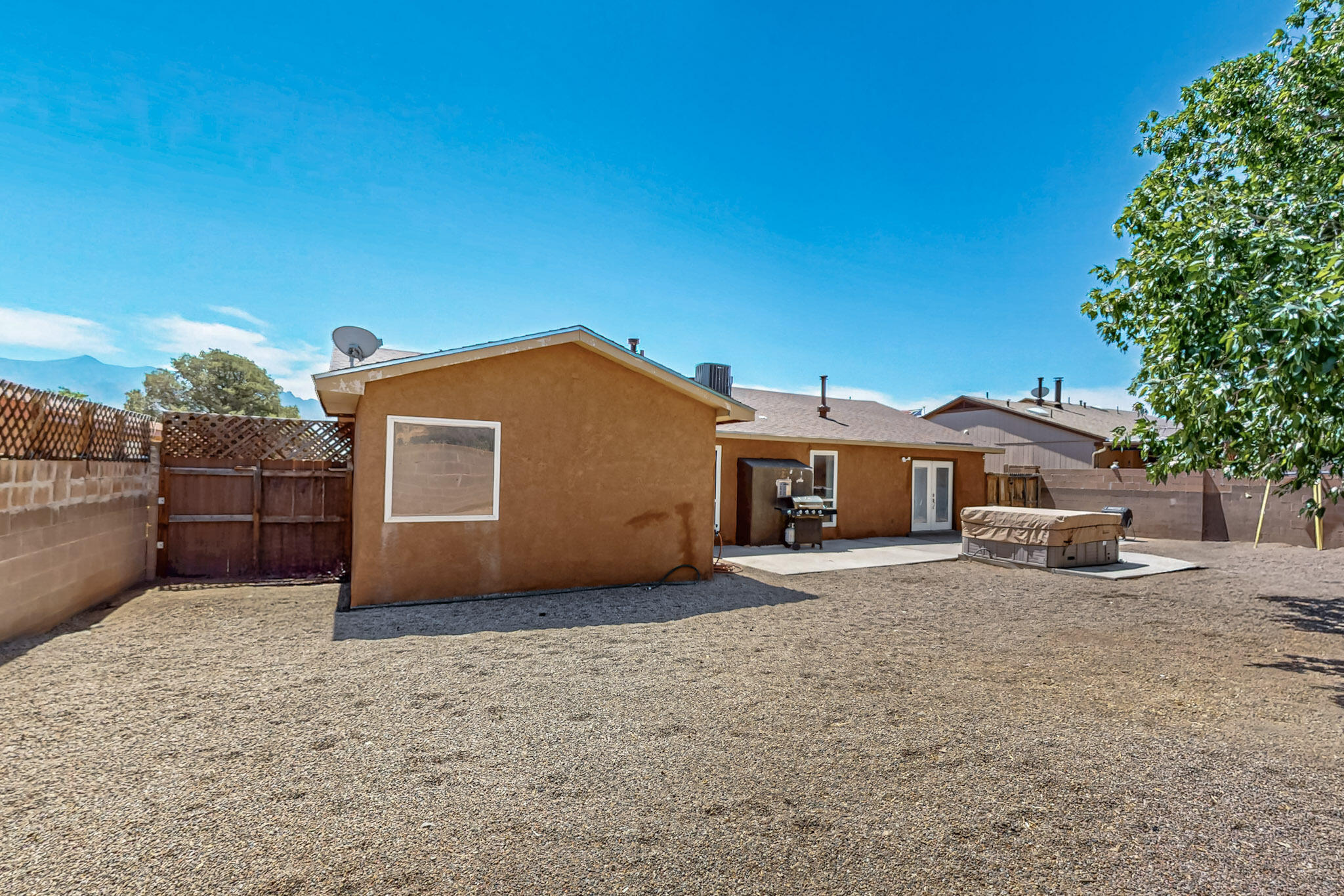 1905 Clearwater Loop NE