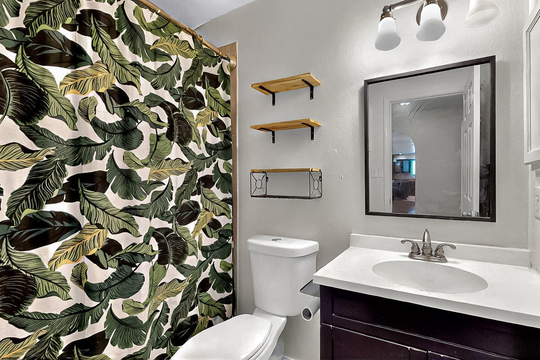 1905 Clearwater Loop NE