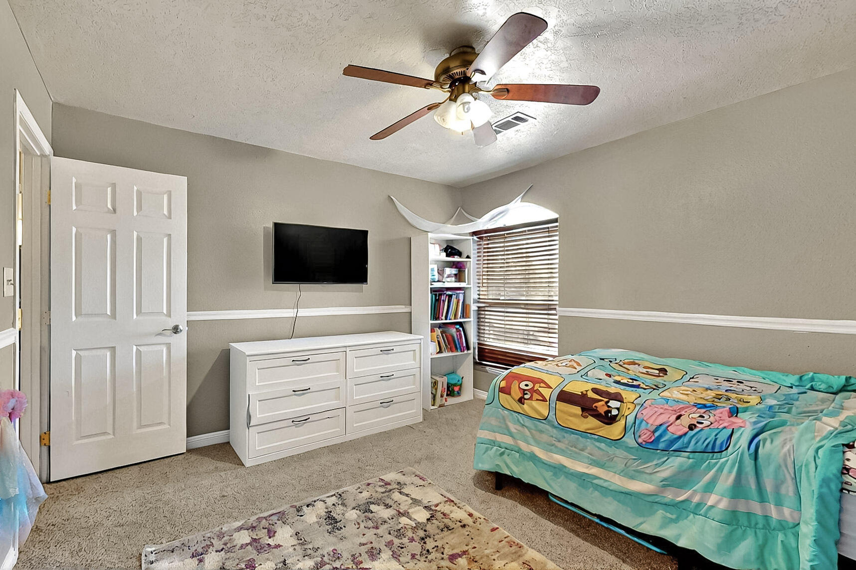 1905 Clearwater Loop NE