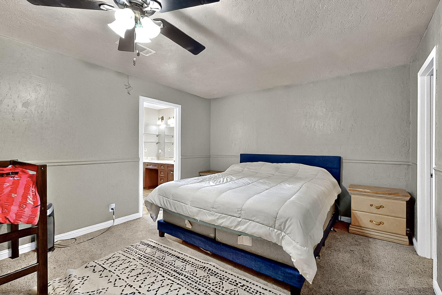 1905 Clearwater Loop NE