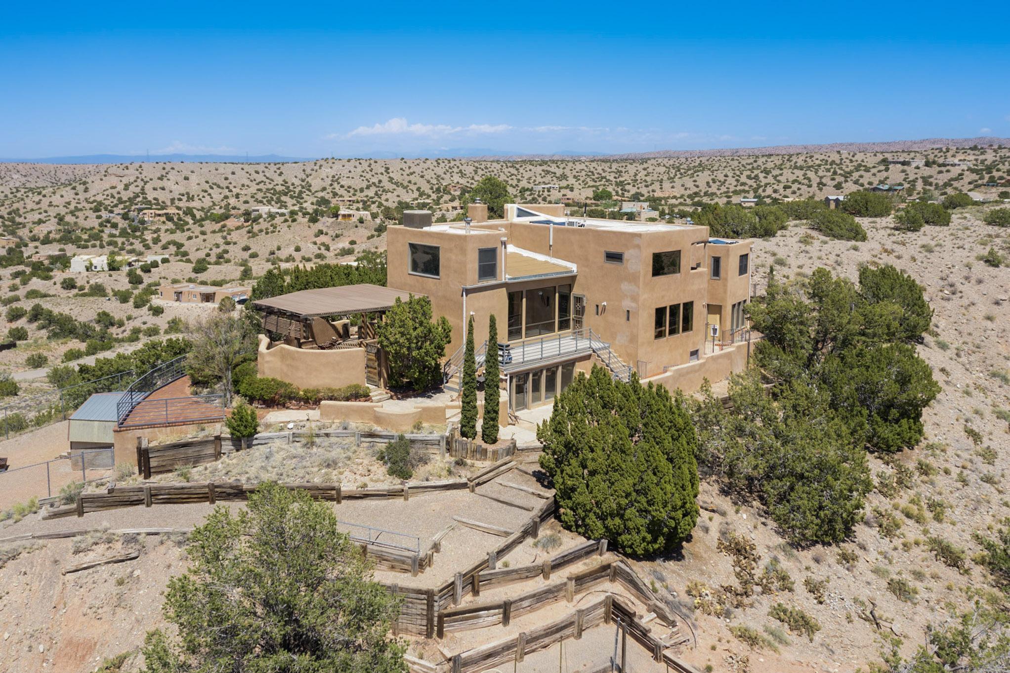 52 TEJON CANON Road