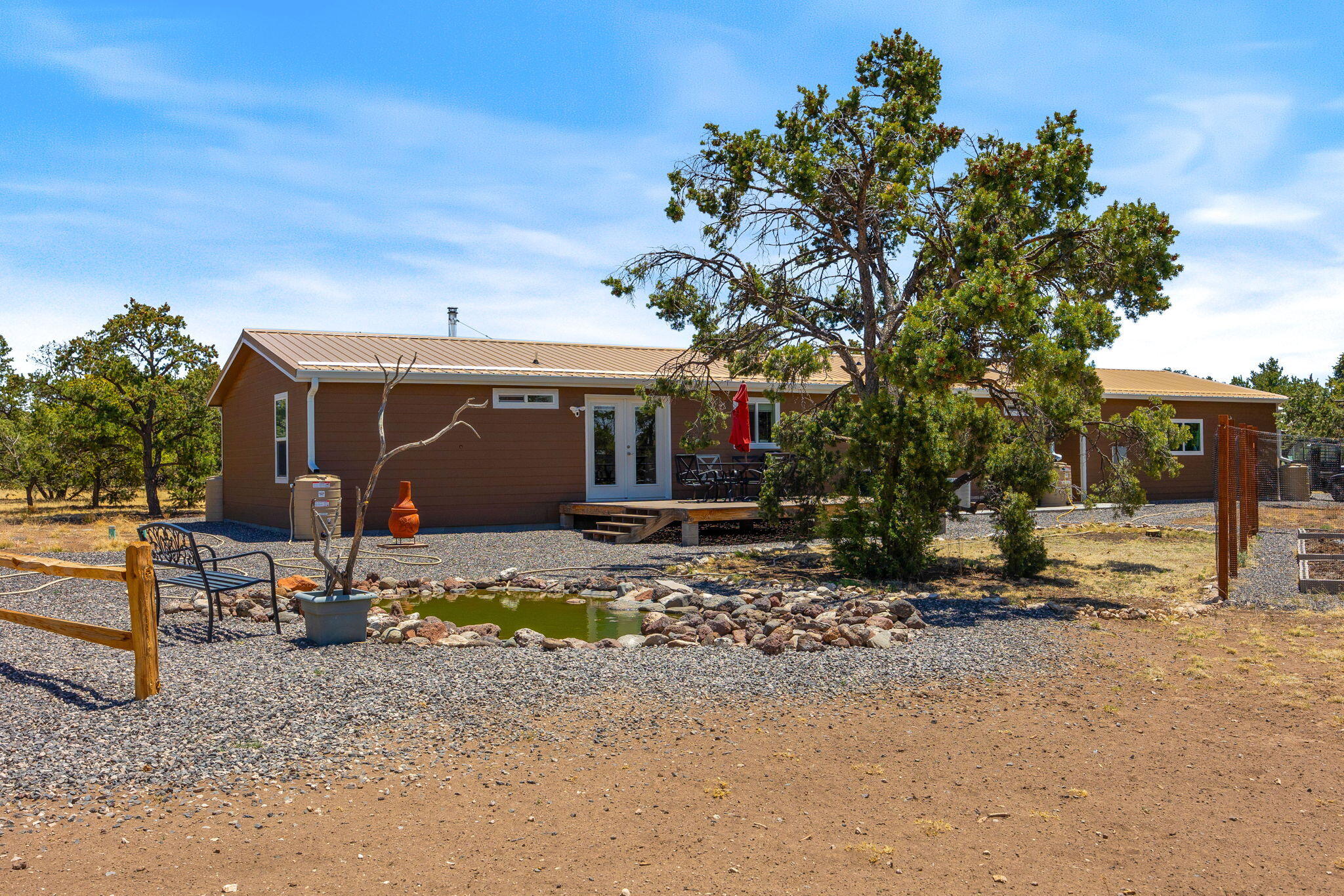 37 BROOK Boulevard