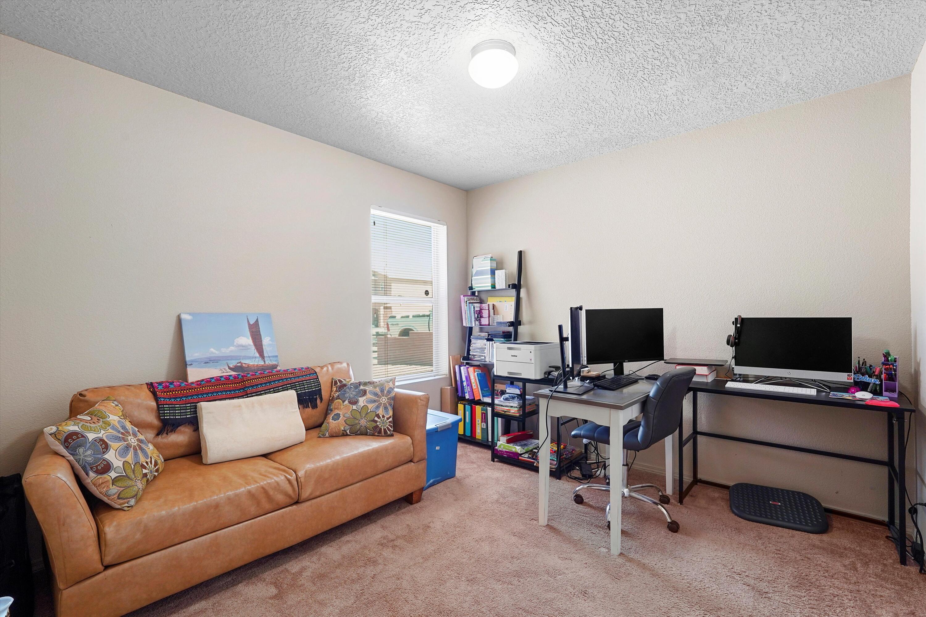 131 OAKWOOD Court SW