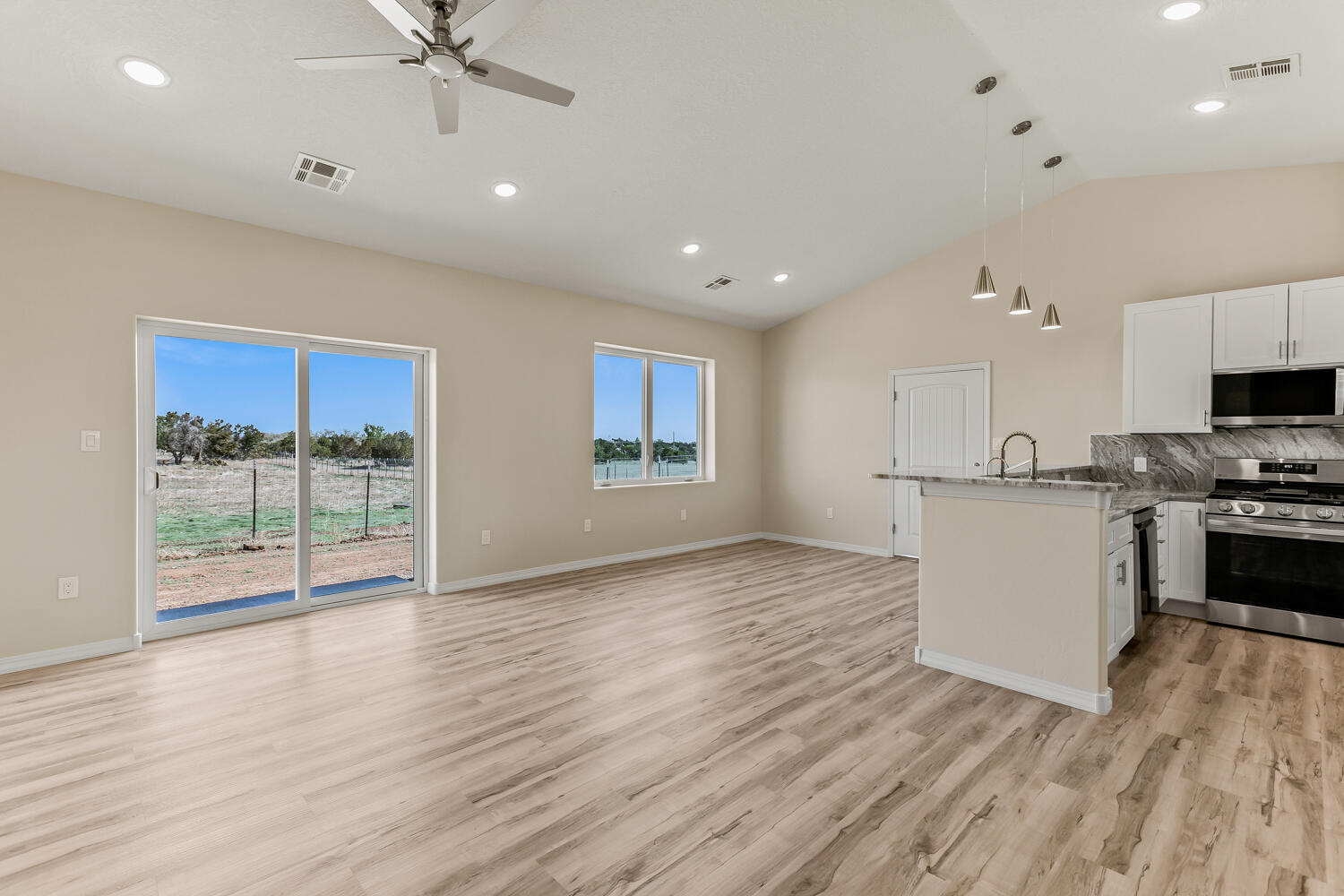 6 ROMANO RAY Court