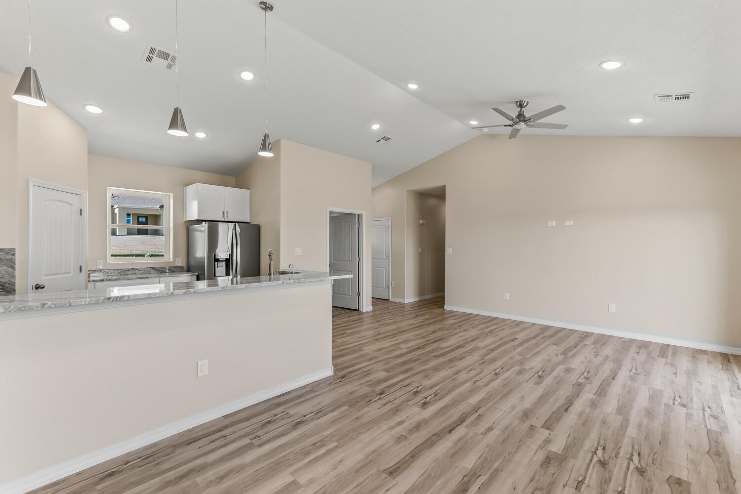 6 ROMANO RAY Court
